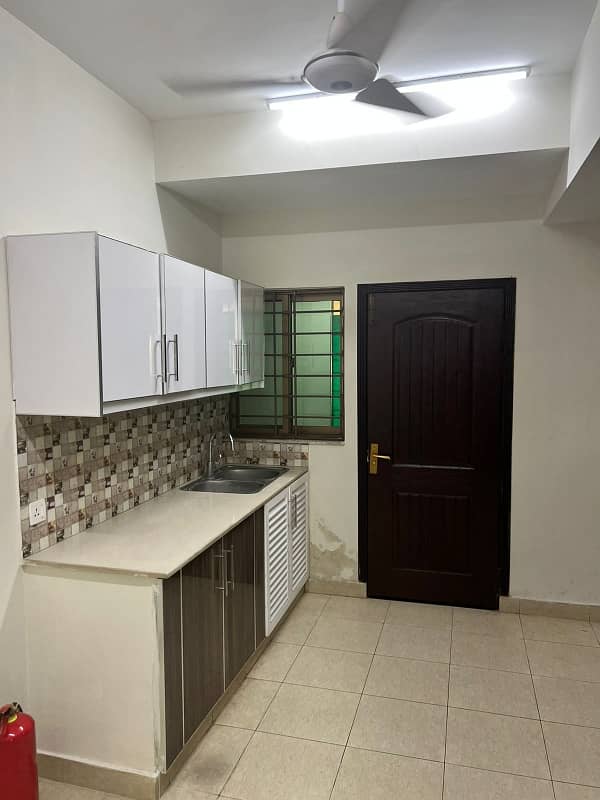 10 Marla 3 Bedroom Apartment Available For Rent In Sector F Askari X 12