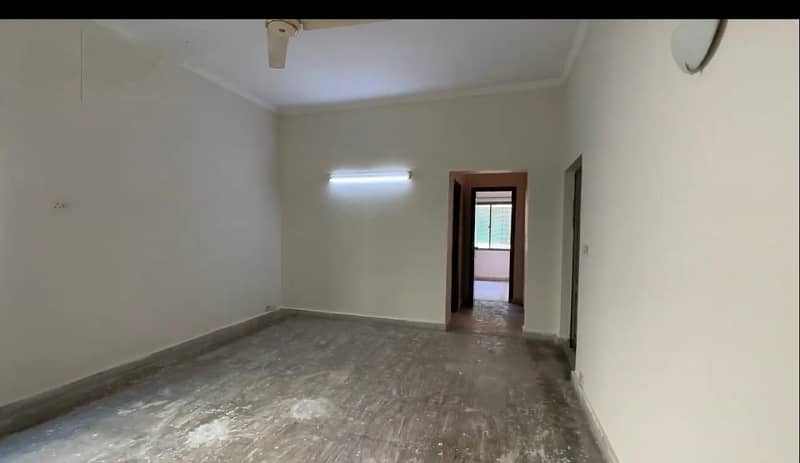 10 Marla 3 Bedroom Apartment Available For Rent In Sector F Askari X 22