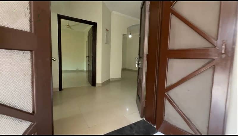 10 Marla 3 Bedroom Apartment Available For Rent In Sector F Askari X 23