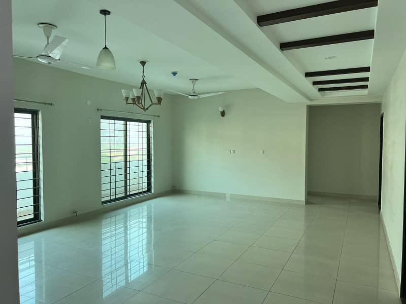 3 BED ROOMS NEW STYLE FLAT FOR RENT WITH ALL LUXURIOUS FACILITIES IN ASKARI 10 SECTOR F. 5