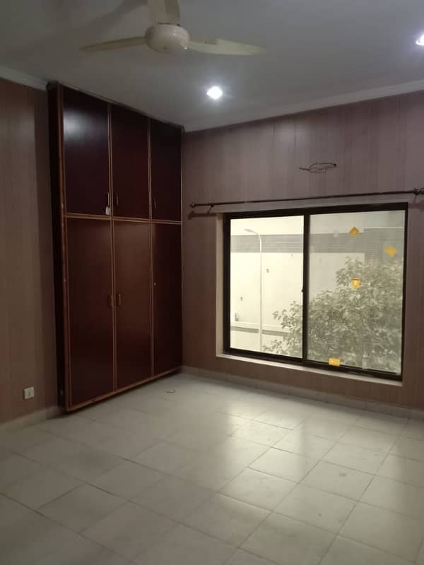 10 MARLA BRAND NEW APAPRTMENT FOR SALE IN ASKARI 10 SECTOR F 4