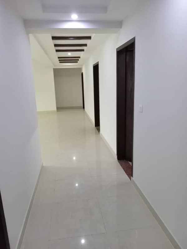 4 Beds Facing Park Brand New Flat Available For Sale In Askari 10 Lahore 4