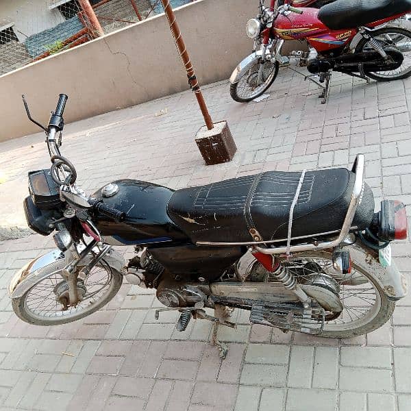 Hero 70 Best Bike one hand used at my own name Rawalpindi number 6