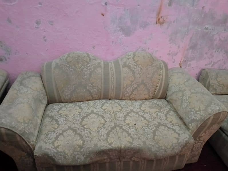 6 seater sofa set for urgent sale 1