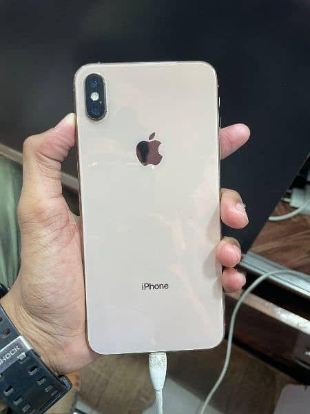 iPhone xsmax Golden factory unlock 1