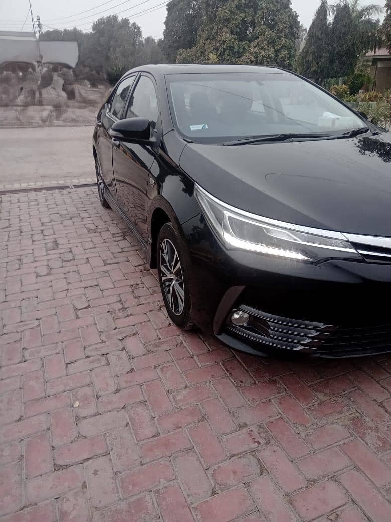 Toyota Corolla Altis Grande CVT-i 1.8 2018 1