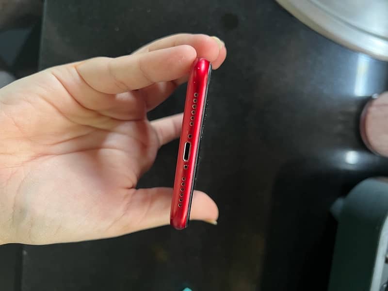 IPhone XR (product red) PTA approved 4