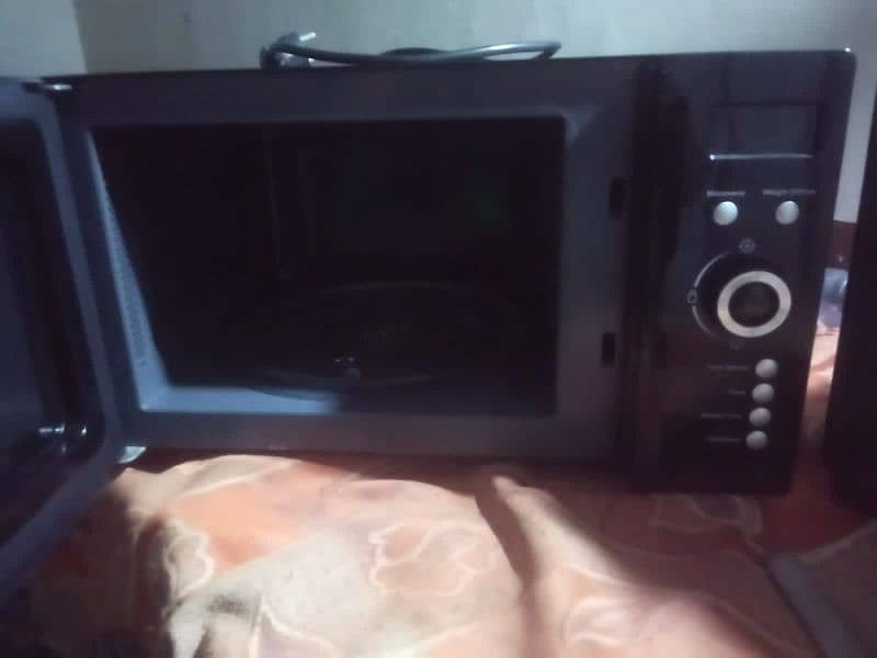 Oven Pasta 23D Solo Black 3