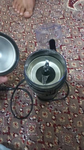 spice grinder and coffee grinder 4