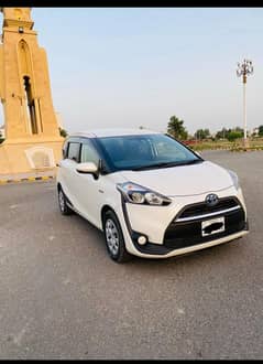 Toyota Sienta 2016