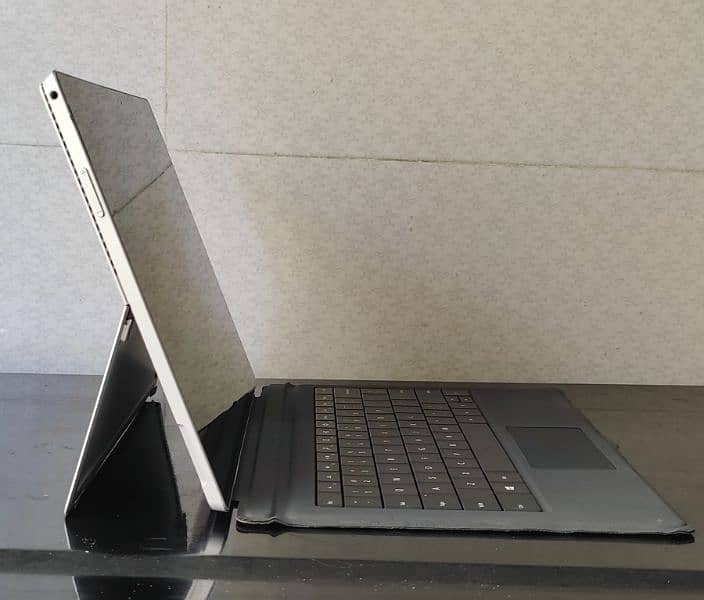 Surface pro 3 (i5-4th gen) Tablet or Laptop 7