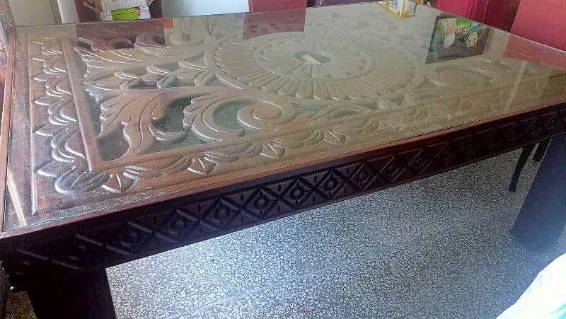 few months used chinyoti 6 seater dining table 2