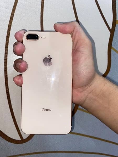 iPhone 8 Plus 0