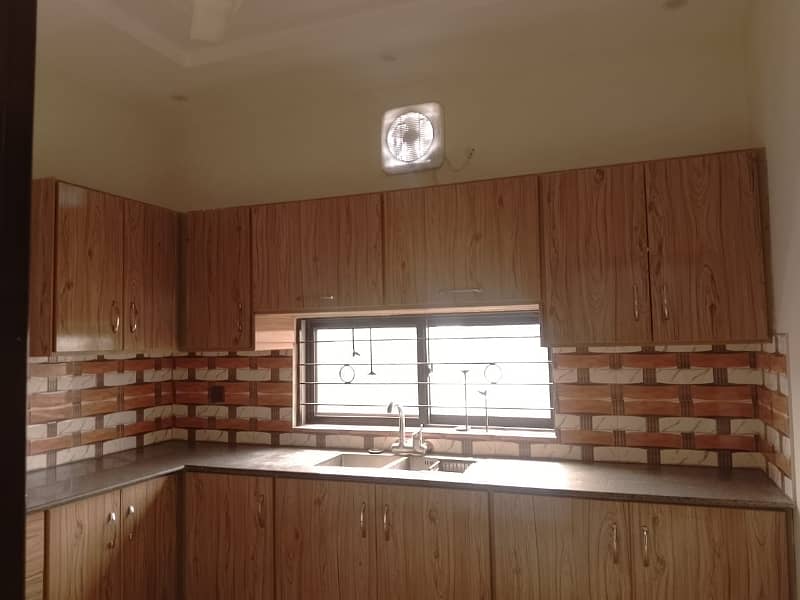 Ideal On Excellent Location House Is Available For sale In Lahore 5