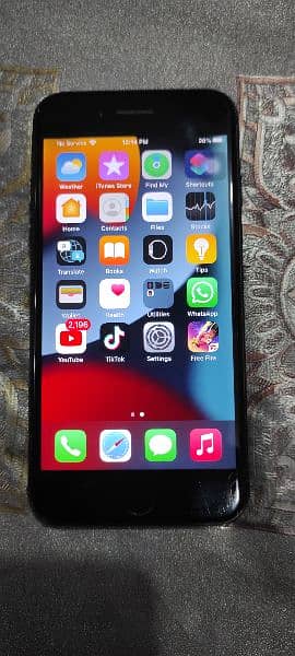 I phone 7 128GB Non pta Water pack 10/10 96% battery health 3