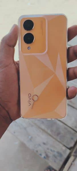 vivo y17s 6+6 128gb All ok 10by10 With charger 3
