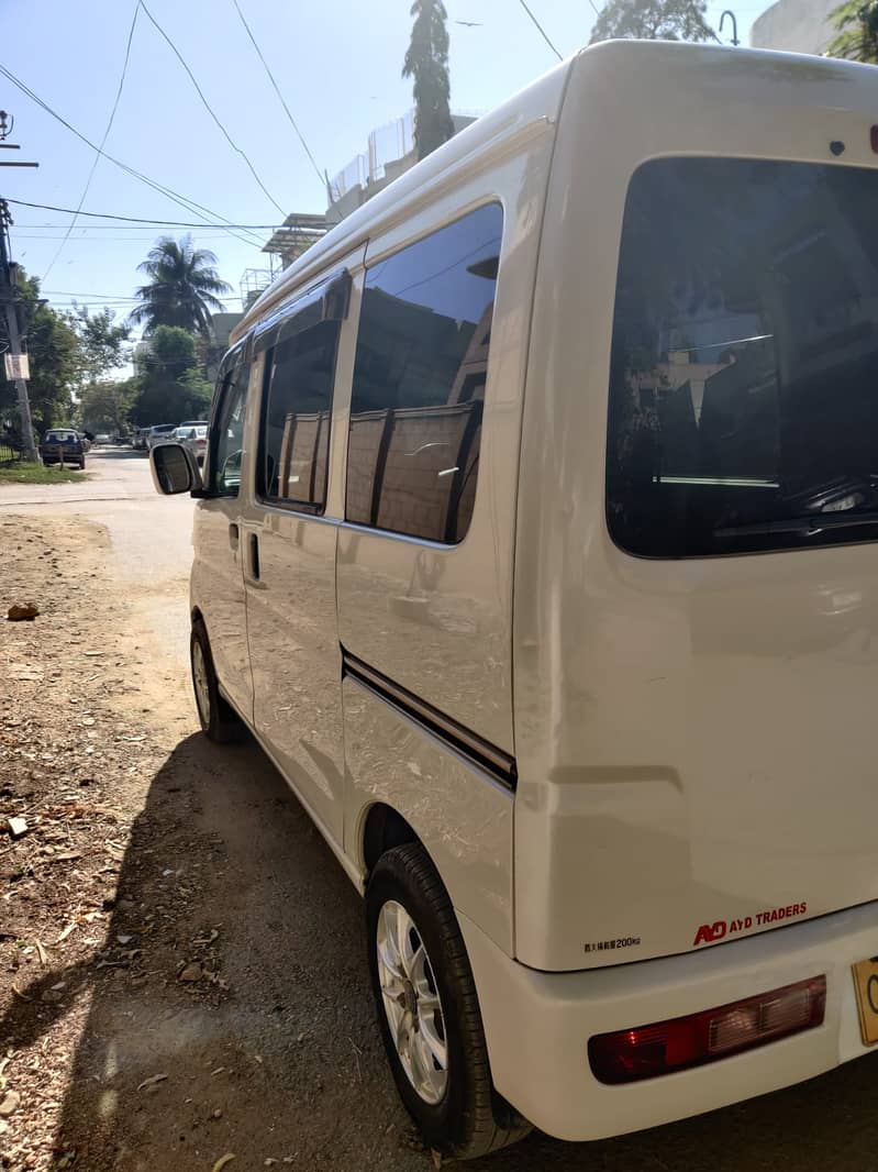 Daihatsu hijet Cargo 2017 8