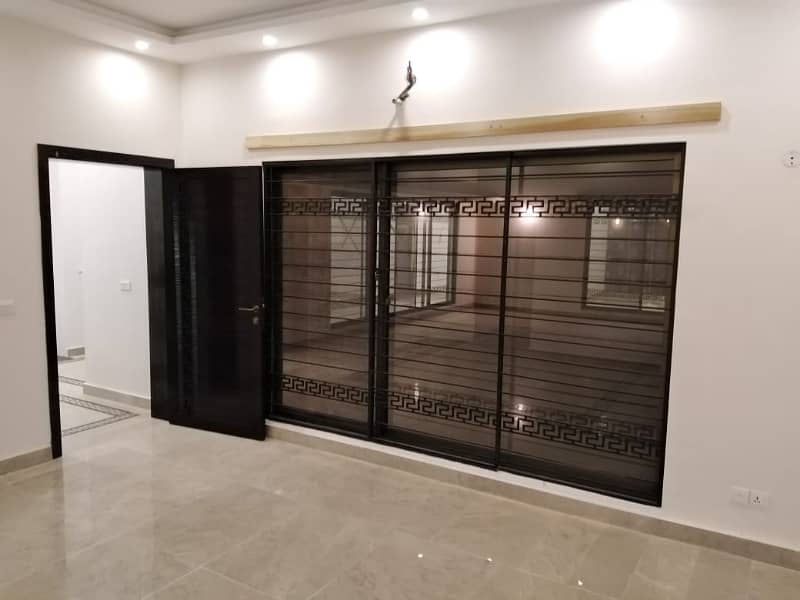 1 Kanal Upper Portion For Rent In DHA Phase 7 Q Block 15