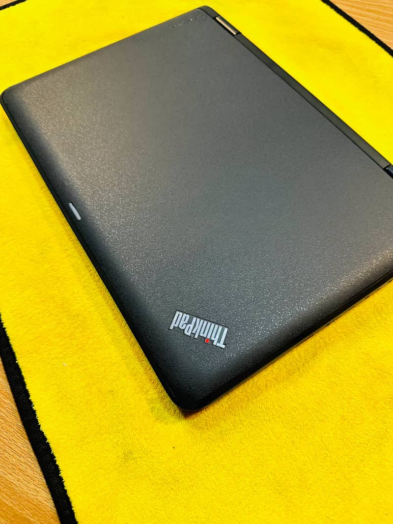 Lenovo 11e Slim Touch Laptop 8 GB DDR4 Ram & UHD Gfx (= i7 5th Gen) 3