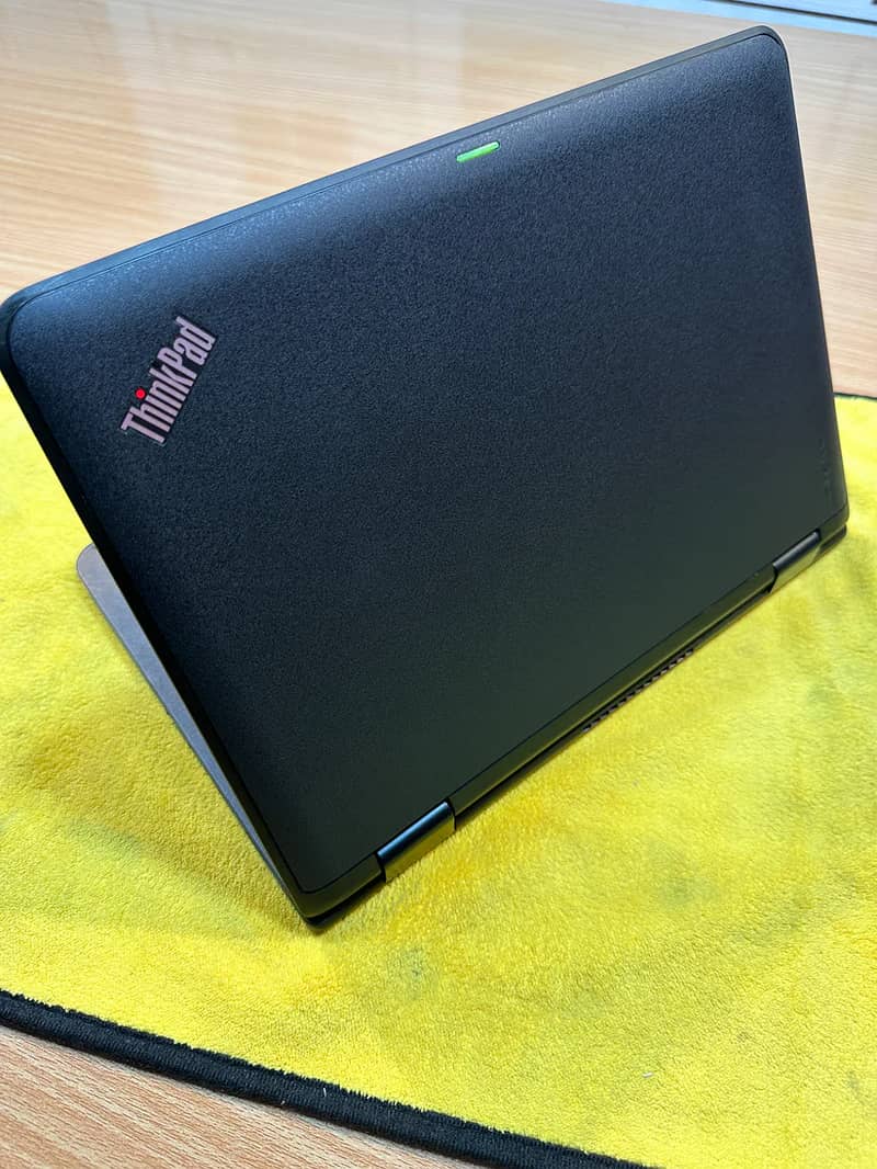 Lenovo 11e Slim Touch Laptop 8 GB DDR4 Ram & UHD Gfx (= i7 5th Gen) 7
