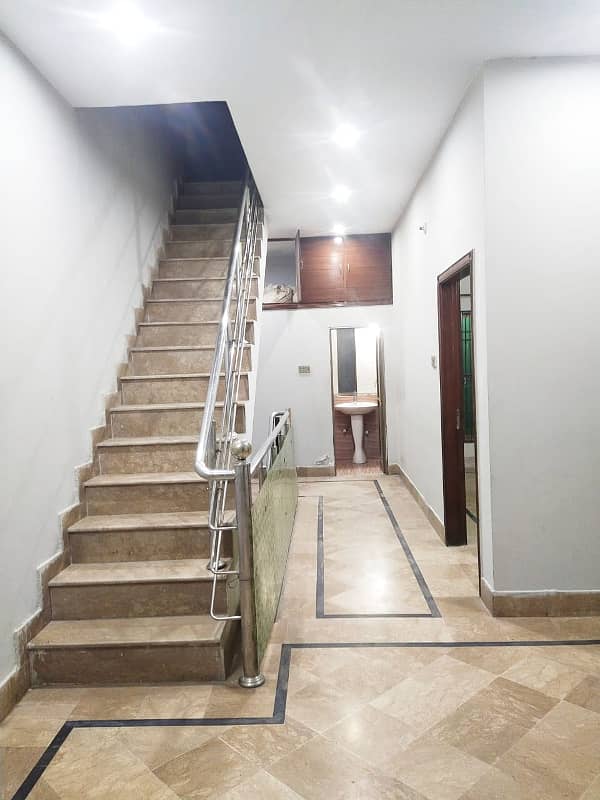 Alnoor Garden Society Boundary Wall Madina Town Canal Road Faisalabad VIP Location 3 Marla Double Story House For Rent 20