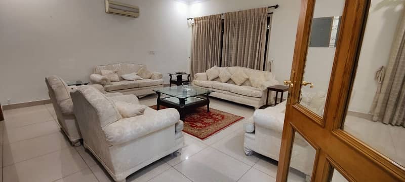 DHA Phase 4 1 Kanal Lower Portion Fully Furnished For Rent DD Block 4