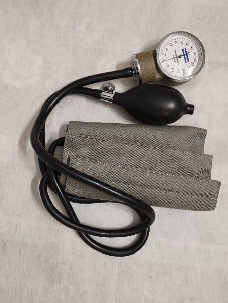 Sphygmomanometer 3