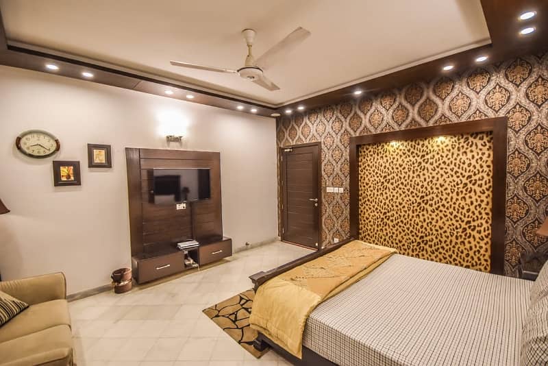 DHA Phase 6 Ground Floor Kanal Furnished For Short Time Or Long Time Near Defence Club 4