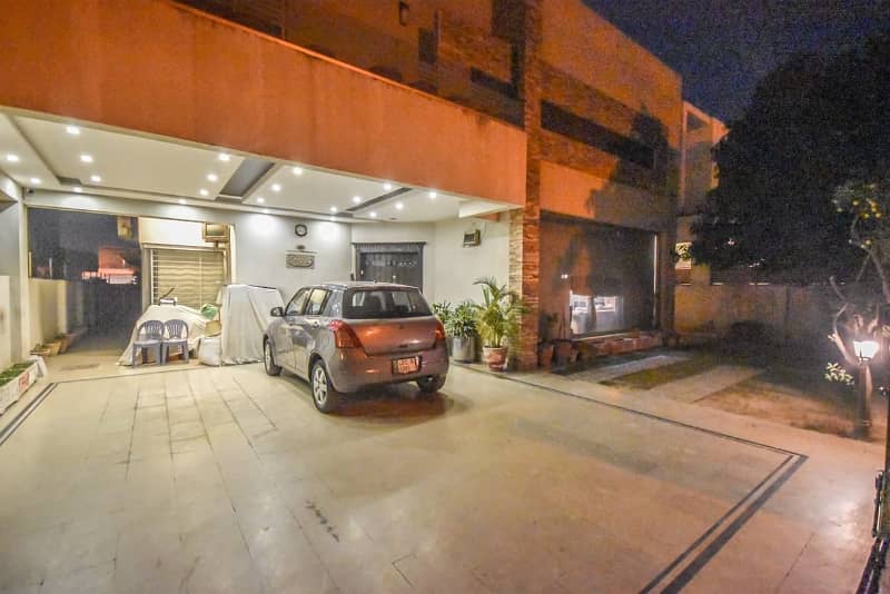 DHA Phase 6 Ground Floor Kanal Furnished For Short Time Or Long Time Near Defence Club 18