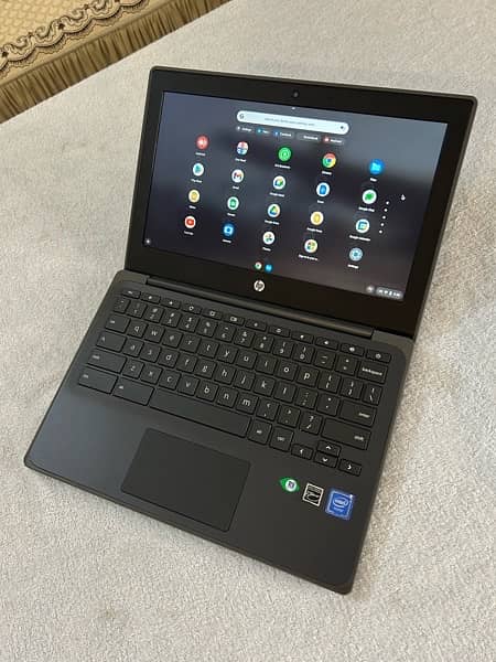 Hp G8ee Chromebook Playstore supported 4/32gb Type C 4