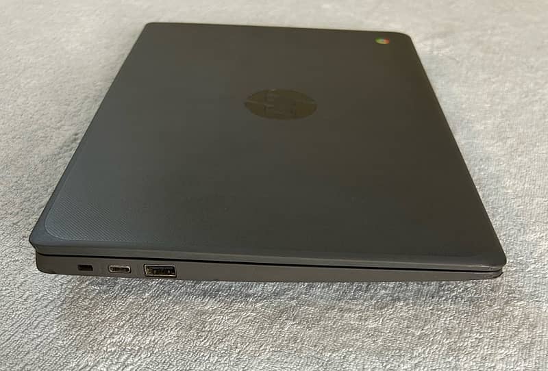 Hp G8ee Chromebook Playstore supported 4/32gb Type C 7