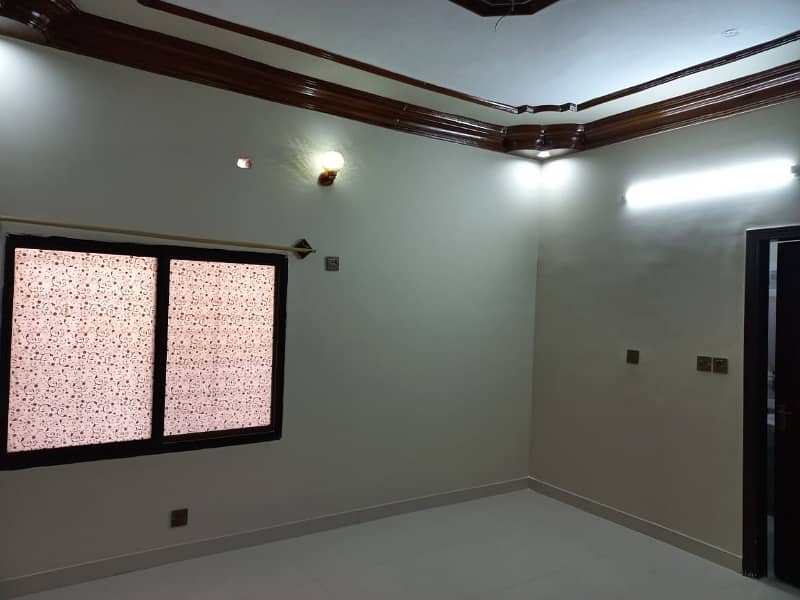 240 Square Yards 2nd Floor Upper Portion For Sale In Gulshan-E-Iqbal Town 11