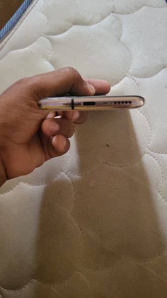 OnePlus 7pro back glass crack 3