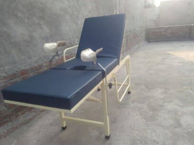 Manufacturing of Hospital Furniture Patient Bed Delivery Table Couch 4