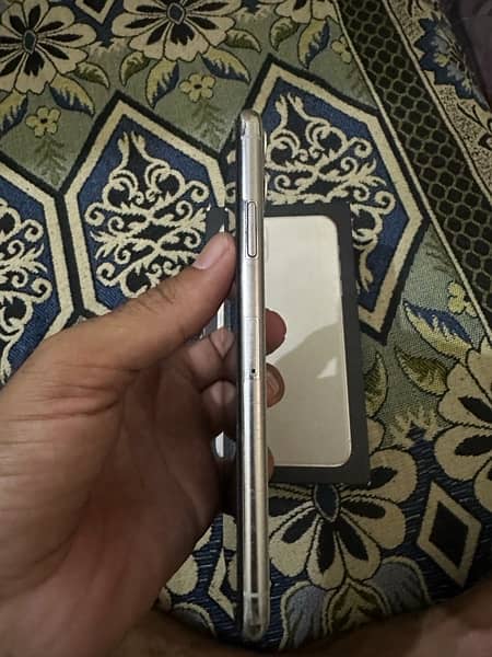 Iphone 11 pro max 64 gb PTA approved with box 5