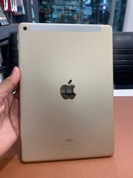 iPad 5th Generation 32GB 0