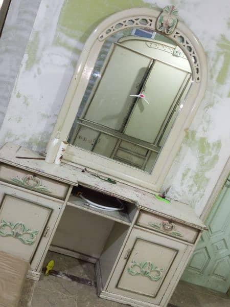 dressing table and cupboard in deco paint 5
