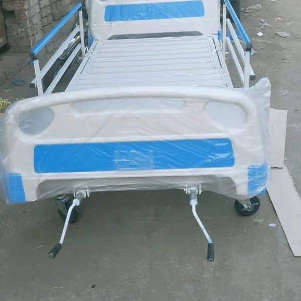 Manufacturing of Patient Beds Hospital Bed Surgical Bed Couch Bed 12