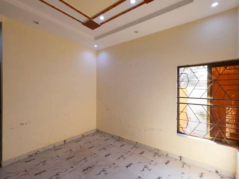 A House Of 10 Marla In Rs. 27000000 13