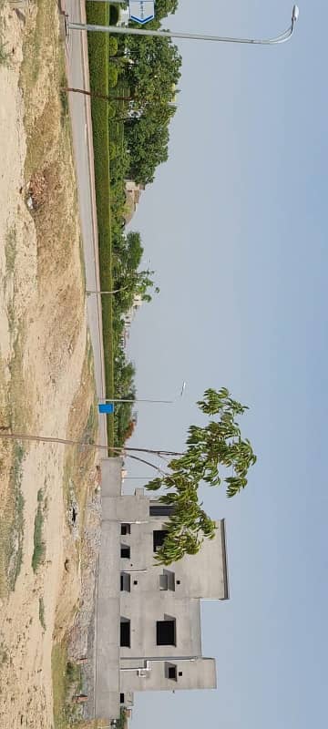 10 Marla plot sale in Phase 4 G4 near park and mosque super hot location 5