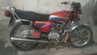 honda125 orginal condition bike ma koi km nhi ha urgent sale