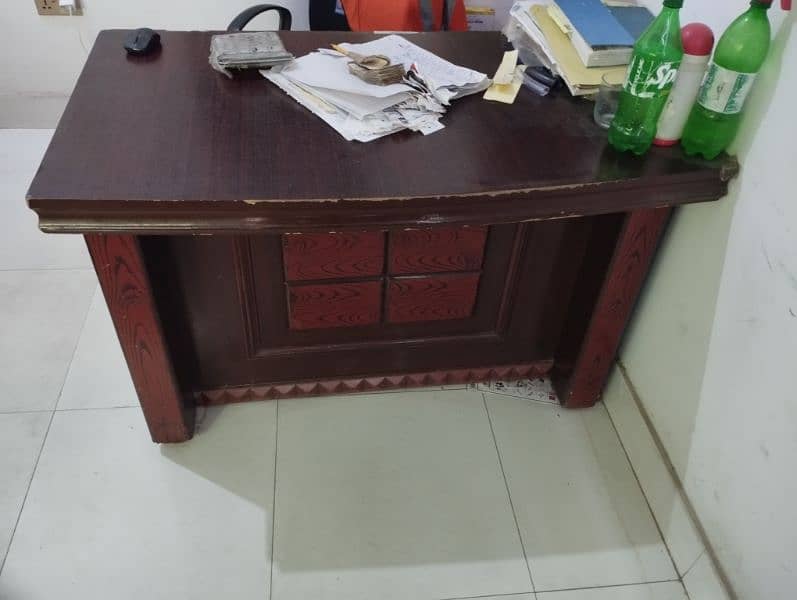 beautiful table for sale 2