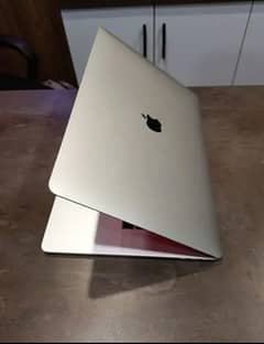 Apple Macbook pro 2017 (13.4 inch)