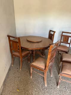 Dining Table with 6 chairs