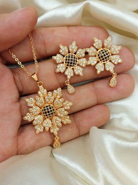 Shahzadtraders,China original gold platinum Earring and Necklace set. 3