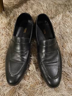 Black formal leather shoes