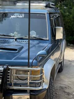 Mitsubishi Pajero 1989 available for rent with driver only for tours
