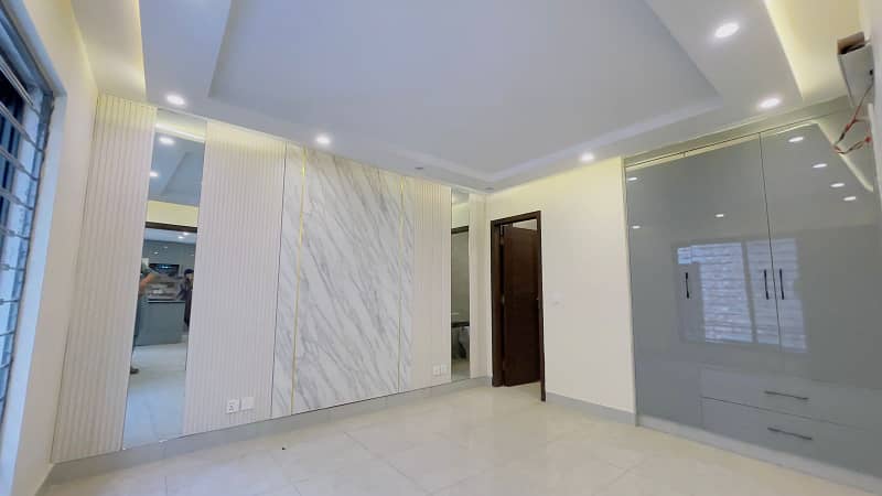BRAND NEW APARTMENT FOR SALE AT VERY HOT LOCATION 11