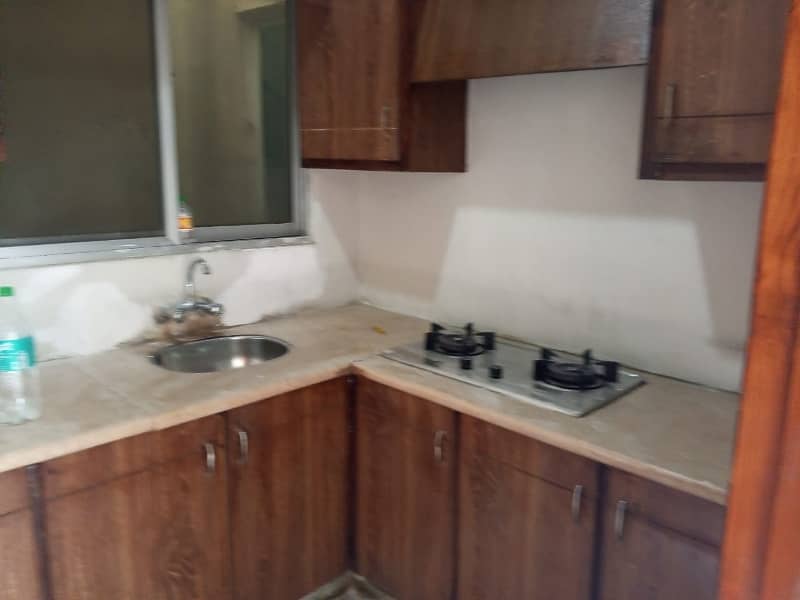 Two Bed Flat Avaleble For Rent In Faimly Bulding 16
