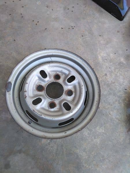 SUZUKI PICKUP GENUINE RIM FOR URGENT SALE IN 10/8 CONDITION. 0